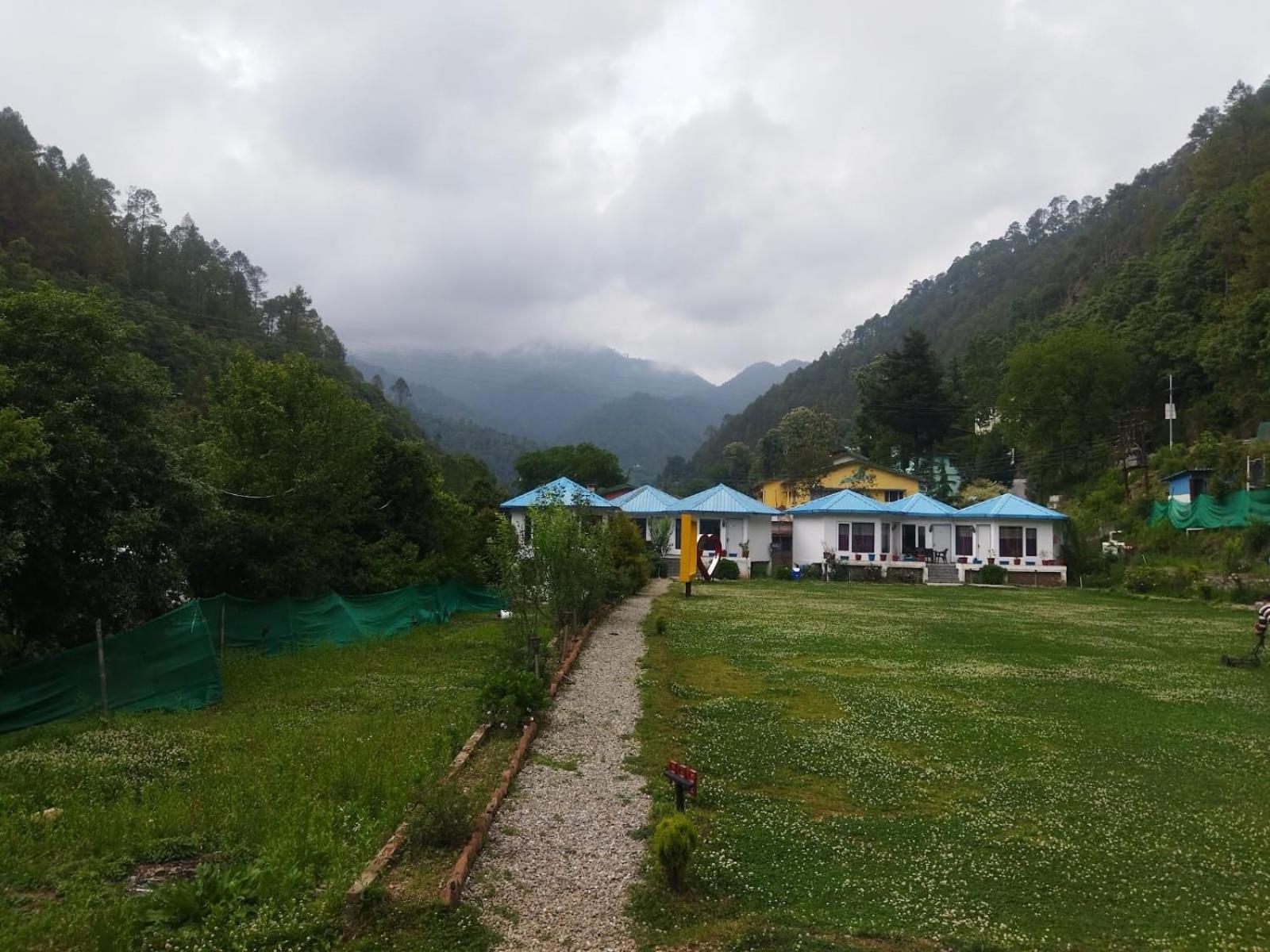 Blossom Bliss Resort Bhimtal Exterior photo