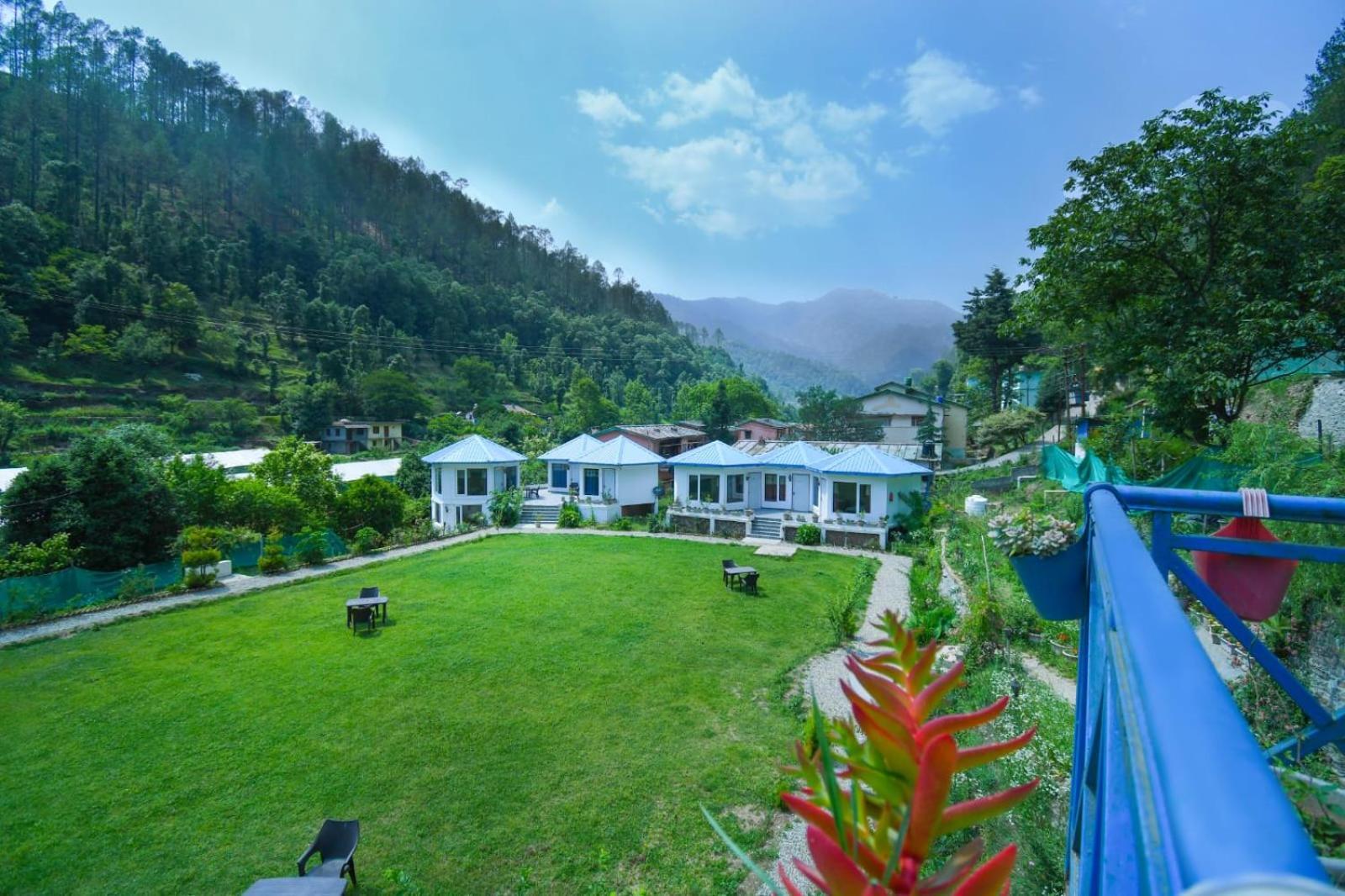 Blossom Bliss Resort Bhimtal Exterior photo